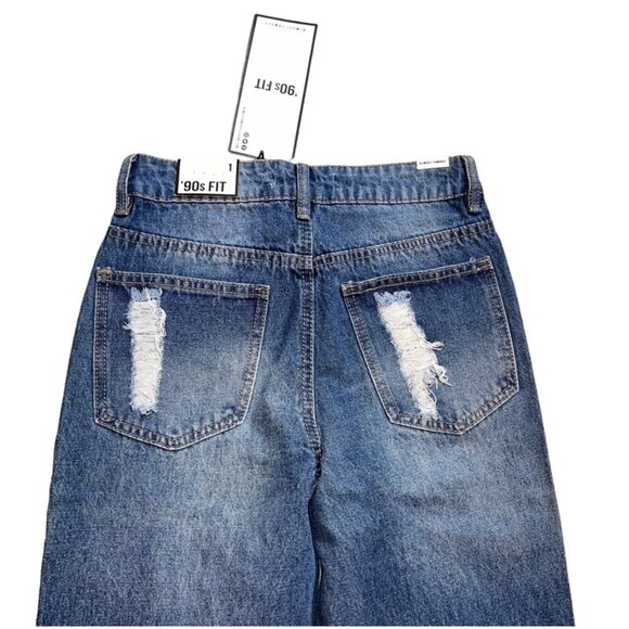 (23821) NWT Almost Famous 90's Fit Wide Leg Jeans Women's Size 1 Distressed - Picture 3 of 7